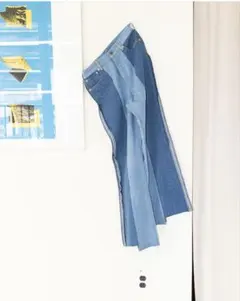 色味が素敵✨️U by spick&span✨️ GRAD.SEAMED DENIMのサムネイル