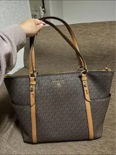 マイケルコースのトートバッグ