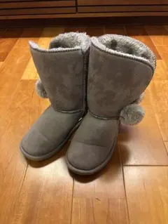 最終値下げ　a.v.v キッズ　ボアブーツ　19cm