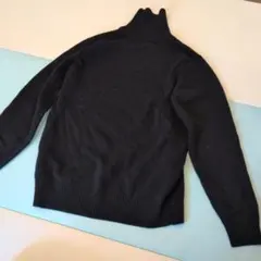 ウール100% 黒 タートルネックセーター UNIQLO