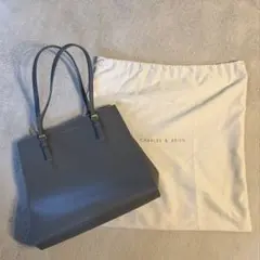 CHARLES & KEITH クラシックダブルハンドル トートバッグ　グレー