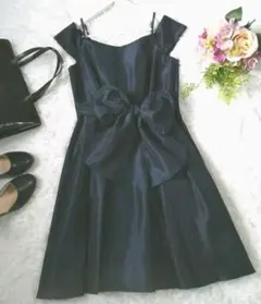 セール【ASHILL】美品❇ネイビーウエストリボン✨背中編み上げワンピースドレスのサムネイル