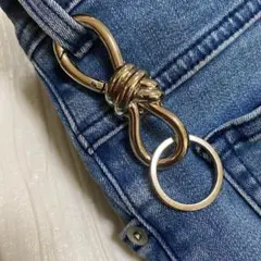 リボン型 カラビナ キーホルダー シルバー アメカジ 8の字型 ヴィンテージ