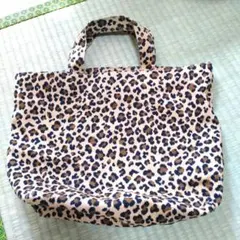カシュカシュ　cache cache　トートバッグ　レオパード　ヒョウ柄のサムネイル