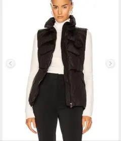 ＊モンクレール ベスト ダウン size0 黒ロゴワッペン 定価12.7万円＊