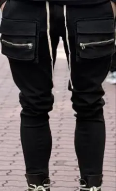 ブラックスキニーパンツ ジッパーポケット付き