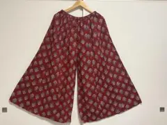 赤色花柄ワイドパンツ フリーサイズ