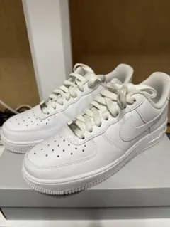 NIKE Air Force 1 '07 ホワイトのサムネイル