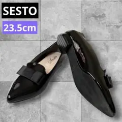 美品【SESTO】エナメルパンプス フラットシューズ レイン 23.5 黒リボン