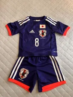 サッカー　ユニフォーム　キッズ　８