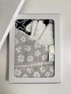 【新品箱付き】TOCCA タオルセット(3枚)のサムネイル