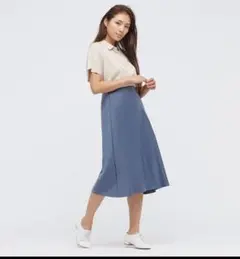 UNIQLOユニクロサテンナローフレアスカート