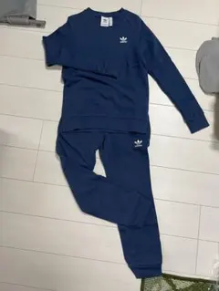 アディダス　スウェット