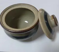 陶器製 蓋付き容器 グレーと茶色のストライプ