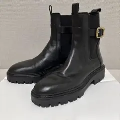 Item thumbnail for item 2eb0a8a7-71bd-42d8-b57b-703b41e3c8d4