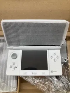 Nintendo 3DS ピュアホワイト　未使用品