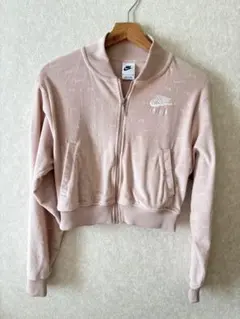 NIKE くすみピンク 春物クロップドパーカー