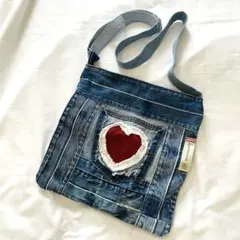 デニム✨ショルダーバッグ✨ハートパッチ付き✨ハンドメイド