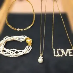 ゴールドネックレスとパールネックレスのセット