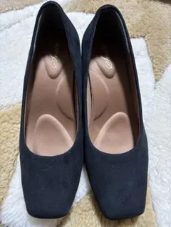 ブラック スエード スクエアトゥ パンプス