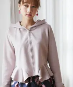 トッコクローゼット　くすみピンク　スエード調　パーカー　フリル