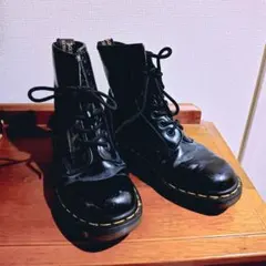 Dr. Martens 8ホール ブーツ ブラックのサムネイル