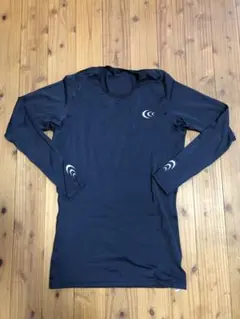 長袖トレーニングシャツ 黒