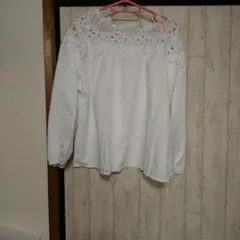 レース装飾 ホワイトブラウス 長袖