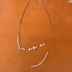 ビーズの3連ネックレス