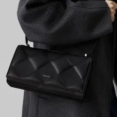 Calvin Klein キルティング ショルダーバッグ ブラックのサムネイル