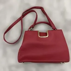 赤いレザー風ショルダーバッグ