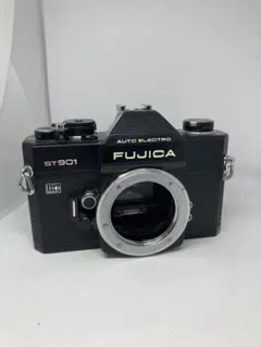 Fujica ST701 一眼レフカメラ レンズ付き フィルムメーカーの一眼レフ【FUJICA ST701】フィルムカメラの紹介