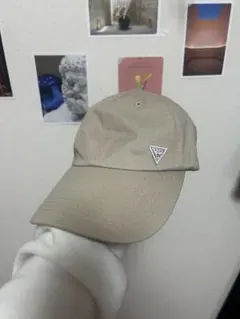 ∗*゜GUESS ベージュキャップ フリーサイズ∗*゜のサムネイル