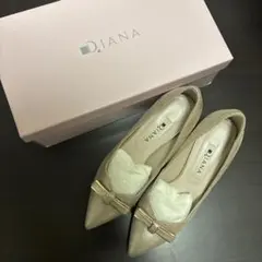 Diana ゴールド ポインテッドトゥ パンプス