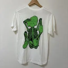 UNIQLO ユニクロ KAWS カウズ コラボ Tシャツ 初期 2016年のサムネイル