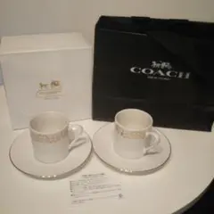 COACH カップ・ソーサー 2個セット 新品未使用 箱有 人気のブランド紙袋付