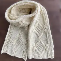 アイボリー ケーブル編み ニットマフラー