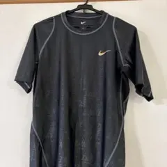 NIKE ラッシュガード