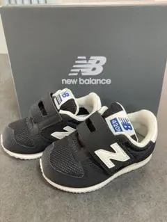 【新品】ニューバランス　ベビー　スニーカー　黒　ブラック　13cm