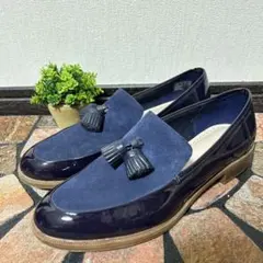 【Clarks クラークス】タッセルローファー（24）スエード　エナメル　紺のサムネイル