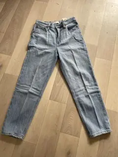 Abercrombie & Fitch The Mom High Riseのサムネイル