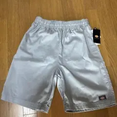 新品 タグ付き Dickies ショートパンツ ツイルパンツ ライトグレーのサムネイル