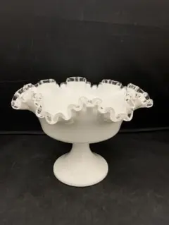 ヴィンテージ　ガラスコンポート　乳白色フリル　　ボウル