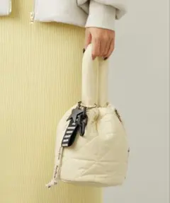 BAYFLOW チャーム付キルト巾着