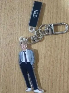 TOMORROW X TOGETHER　ヨンジュン　アクリルキーリング　txt