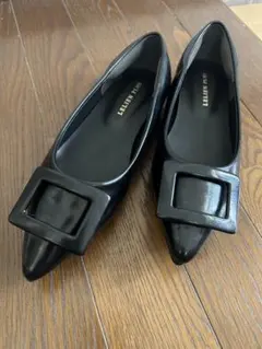 ブラックポインテッドトゥパンプスのサムネイル