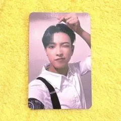 ateez アチズ wonderwall コラボ トレカ ホンジュン ① ateez movement wonderwall 特典 トレカ ホンジュン - メルカリ