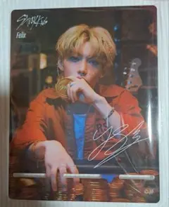 フィリックス　スマホスタンド