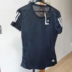 adidas ランニング用シャツ