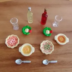 シルバニア森のキッチン　食べ物　　　ワイン　グラス